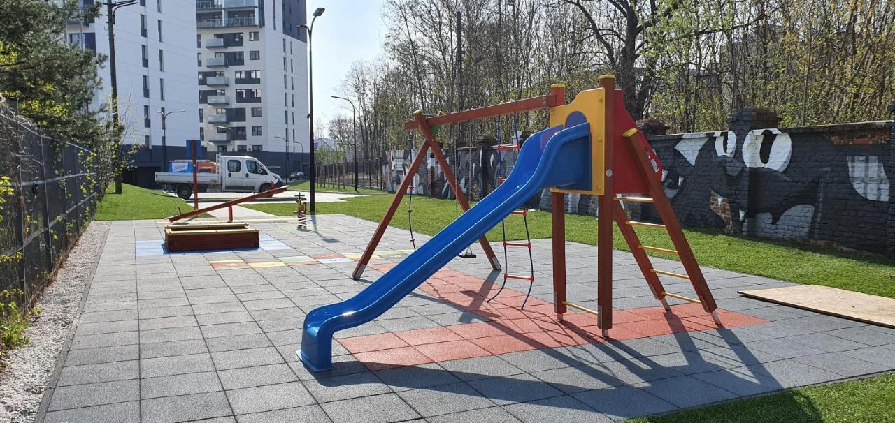 Apple Apartments - Mickiewicza Prywatne Miejsce Parkingowe Łódź Exteriör bild