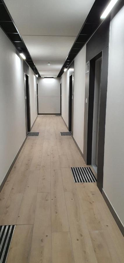 Apple Apartments - Mickiewicza Prywatne Miejsce Parkingowe Łódź Exteriör bild