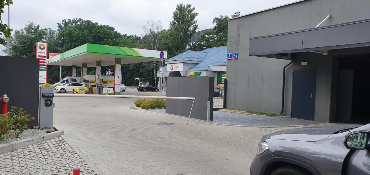 Apple Apartments - Mickiewicza Prywatne Miejsce Parkingowe Łódź Exteriör bild
