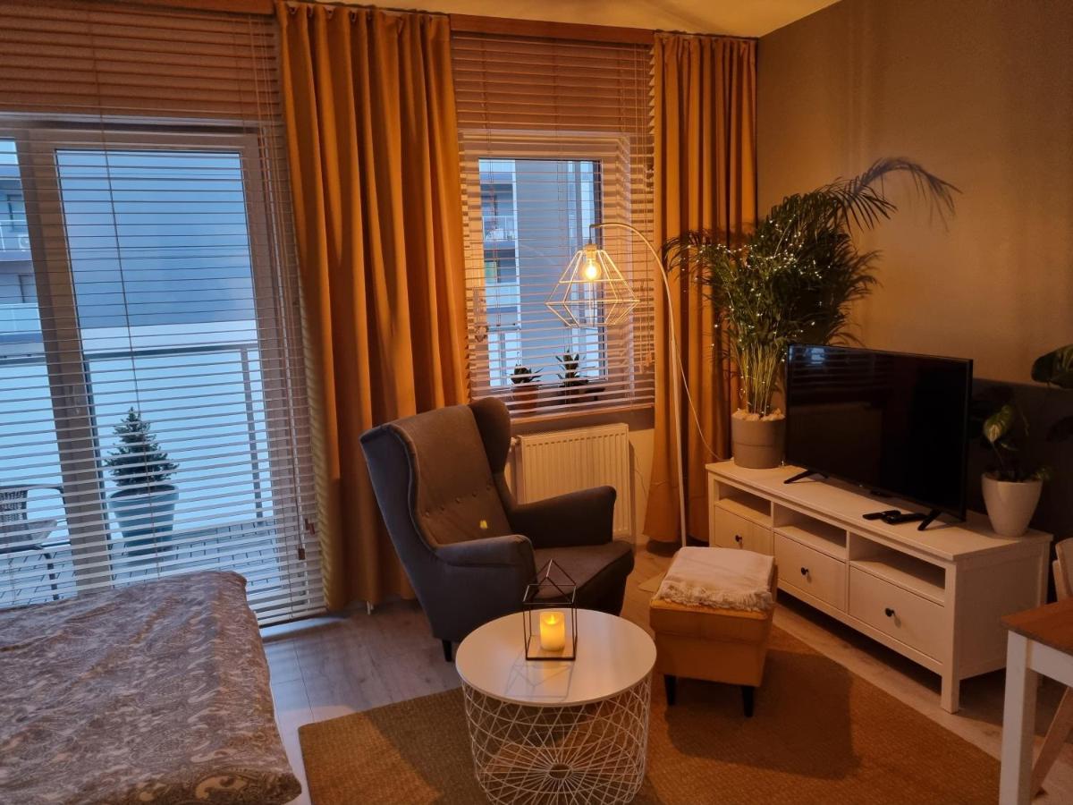 Apple Apartments - Mickiewicza Prywatne Miejsce Parkingowe Łódź Exteriör bild